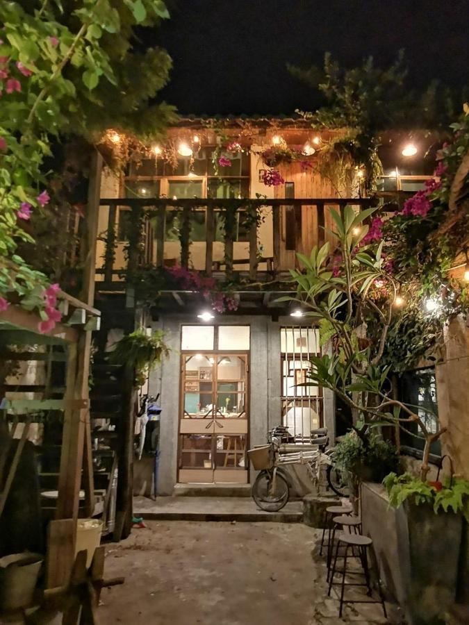 Dear B&B Тайнань Экстерьер фото